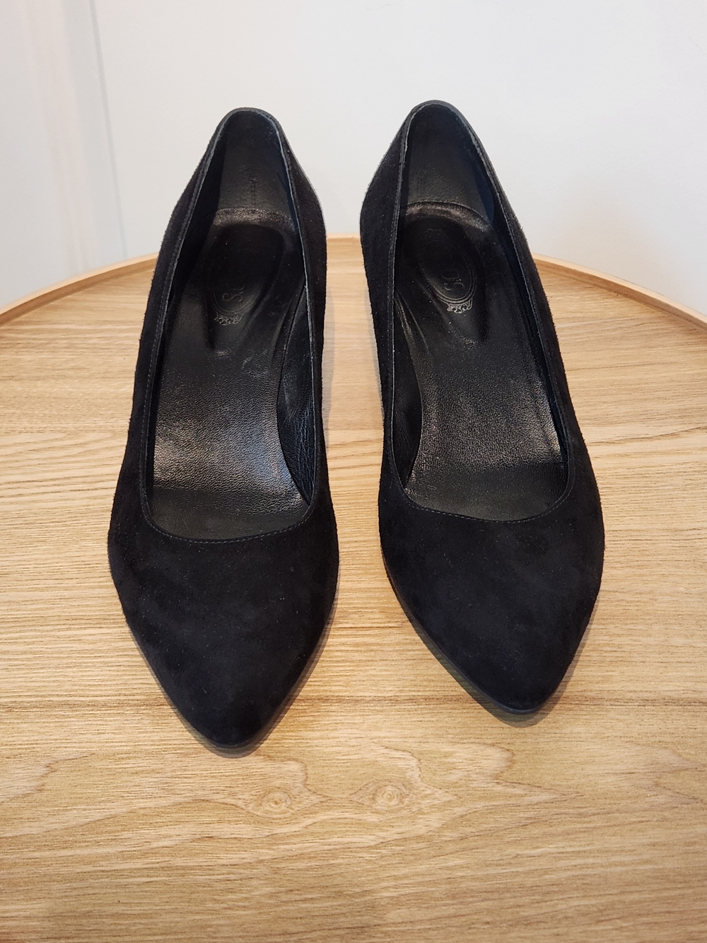 Tod's Black Suede Low Heel Pumps - Picture 7 of 12